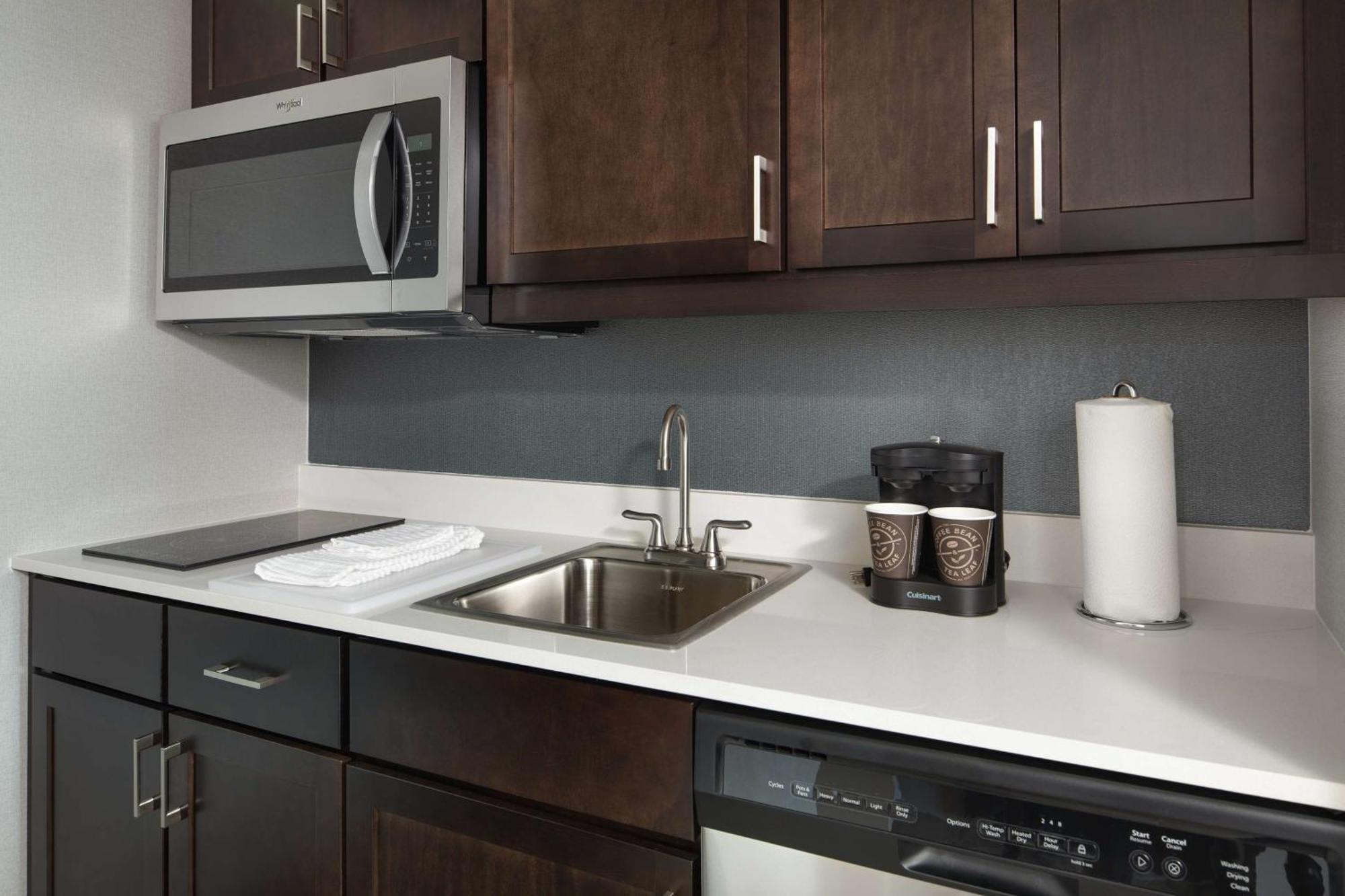 Homewood Suites By Hilton Teaneck Glenpointe Exterior foto